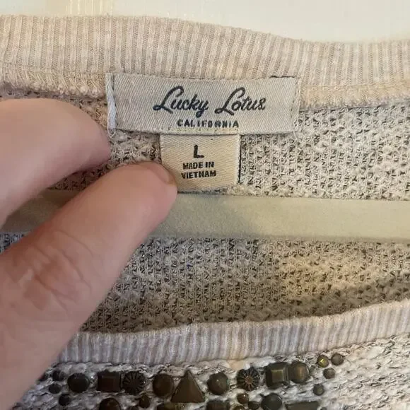 Lucky Lotus Sweater Beige metallic Knit Pullover Embellished Studded Ladies Sz L - Picture 3 of 14